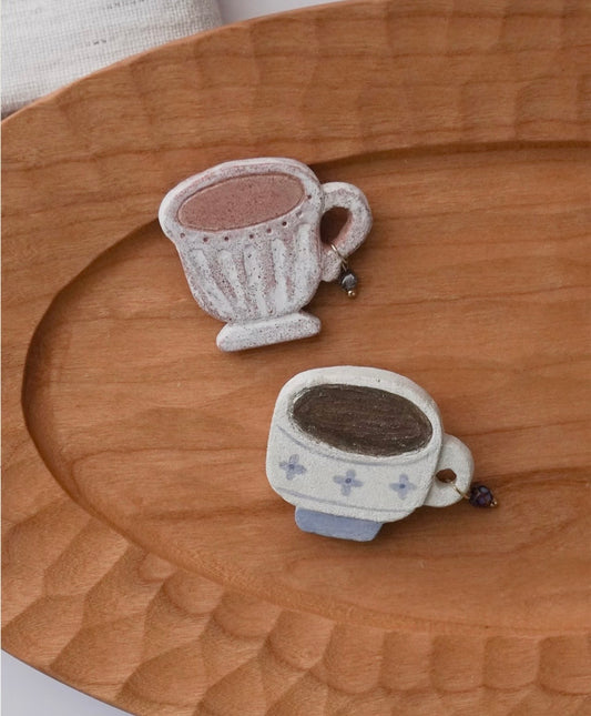 Little Hand Ceramic Coffee Mug Brooch Pin【Pink / Blue】